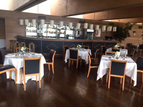 Valle-Escondido-Comedor-vista-a-la-Barra